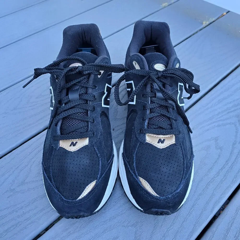 New Balance Men's 2002R 50th Anniversary Running Shoes Black/Gold, Size 11